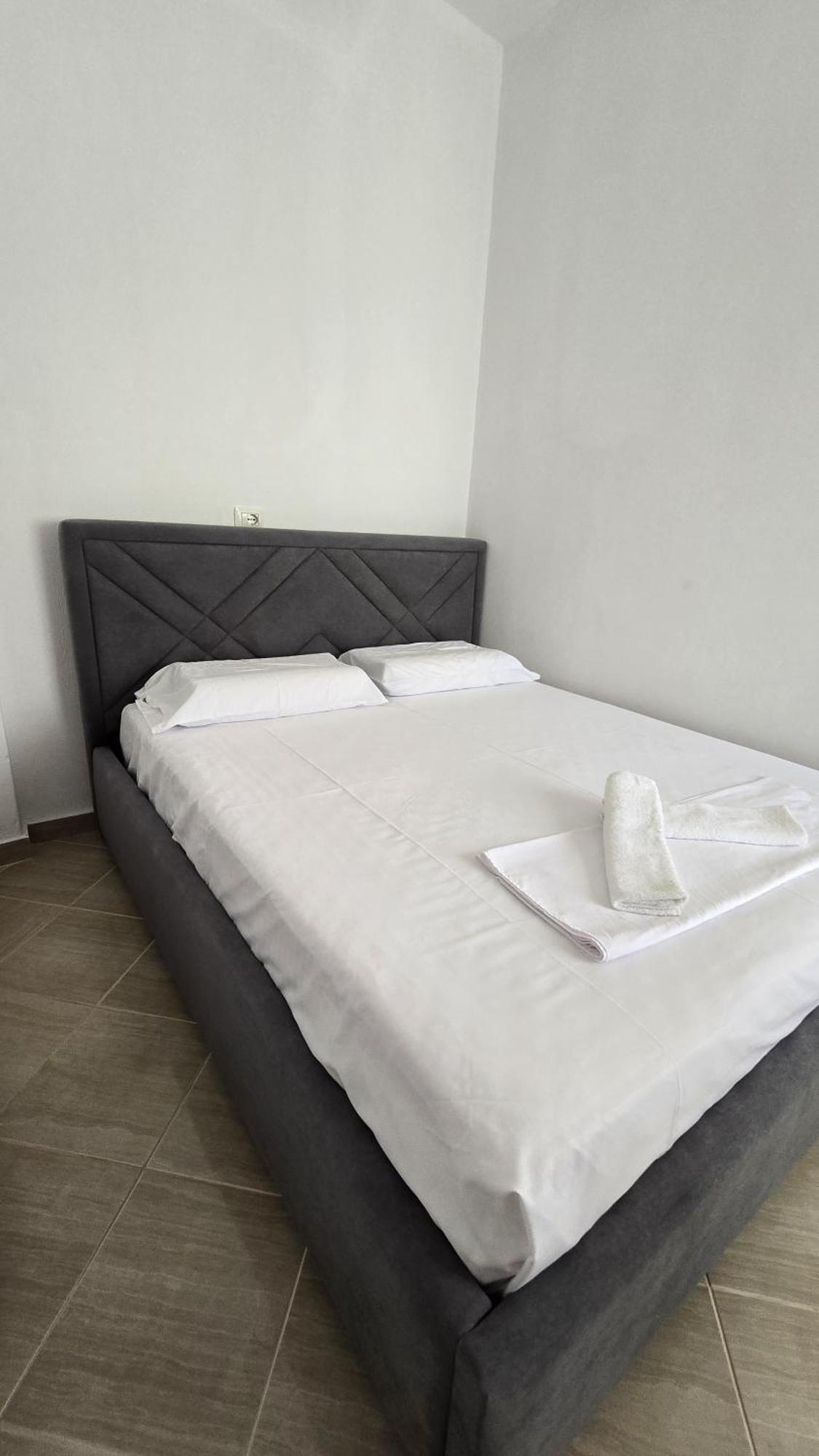 Spg Guest House Borsh Extérieur photo